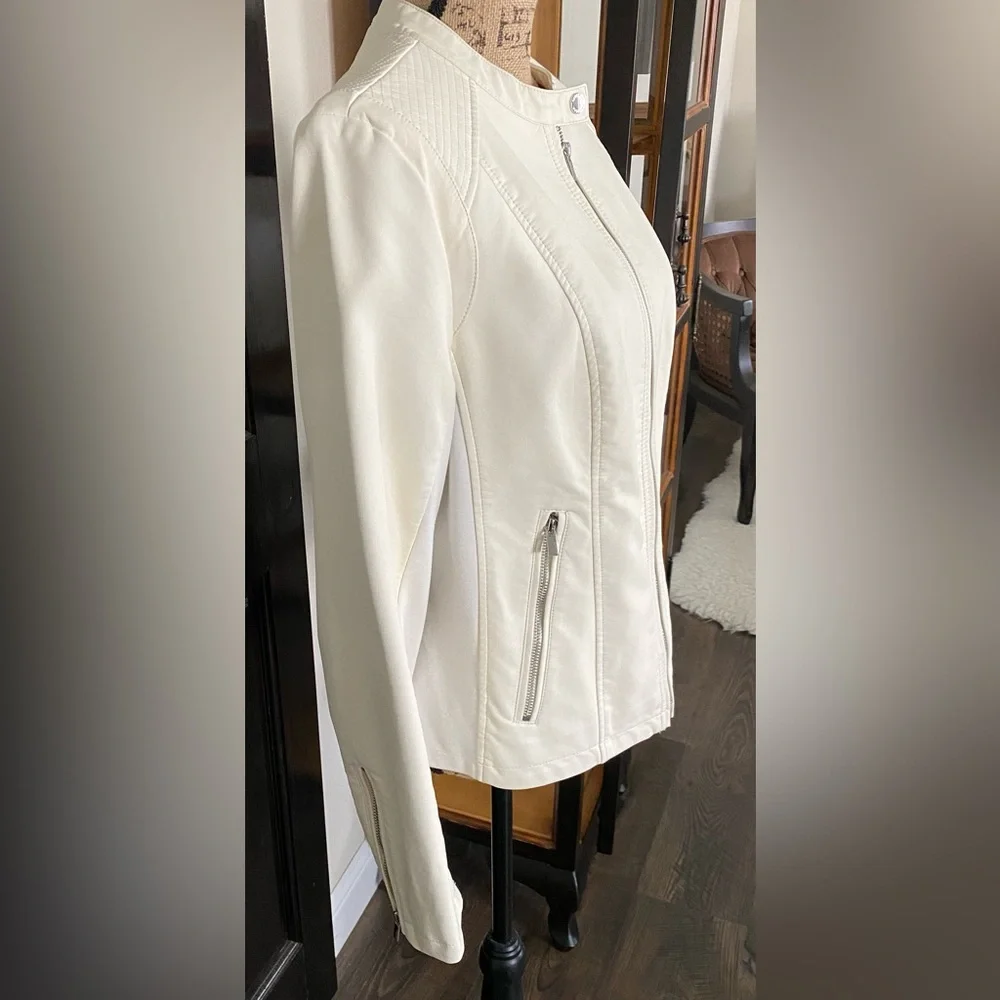 NWOT. Express Faux Leather Moto
Jacket, Sz L - Picture 3 of 10